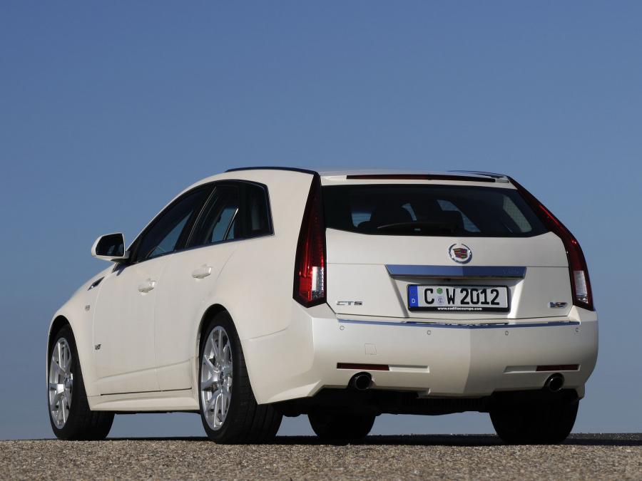  Cadillac CTS-V Sport Wagon 2010 года  (EU) (фото 14 из 21)